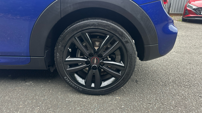 MINI Hatchback 2.0 Cooper S Sport II 5dr Auto Petrol Hatchback